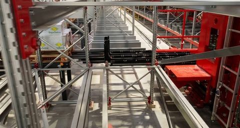 Gamma Stacker Crane with Forks — Forcole telescopiche
