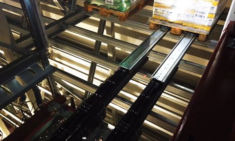 Gamma Stacker Crane with Forks — Profondità di stoccaggio